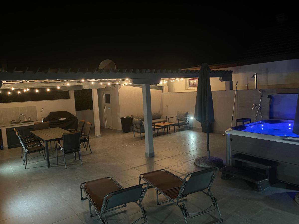 Vila Pedinka Villa Vir Exterior foto