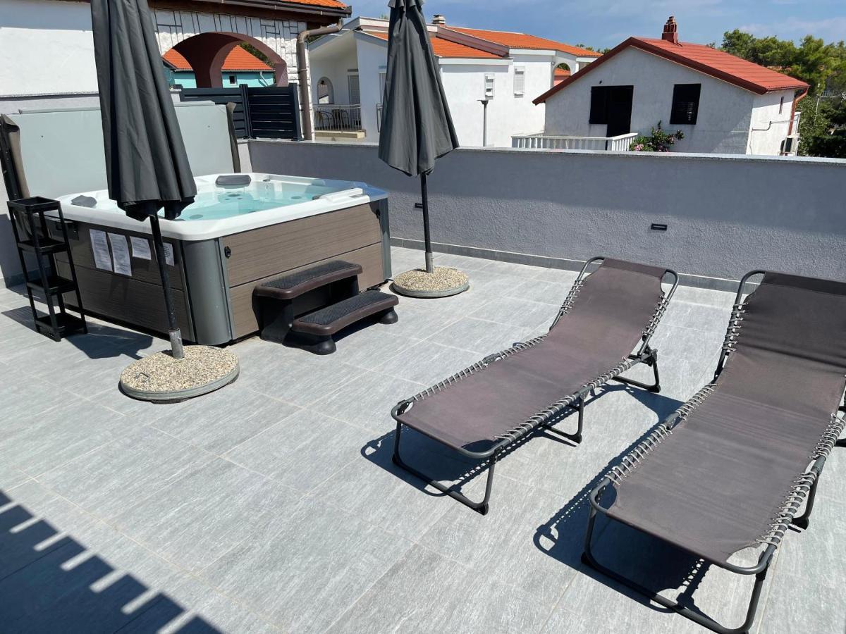Vila Pedinka Villa Vir Exterior foto